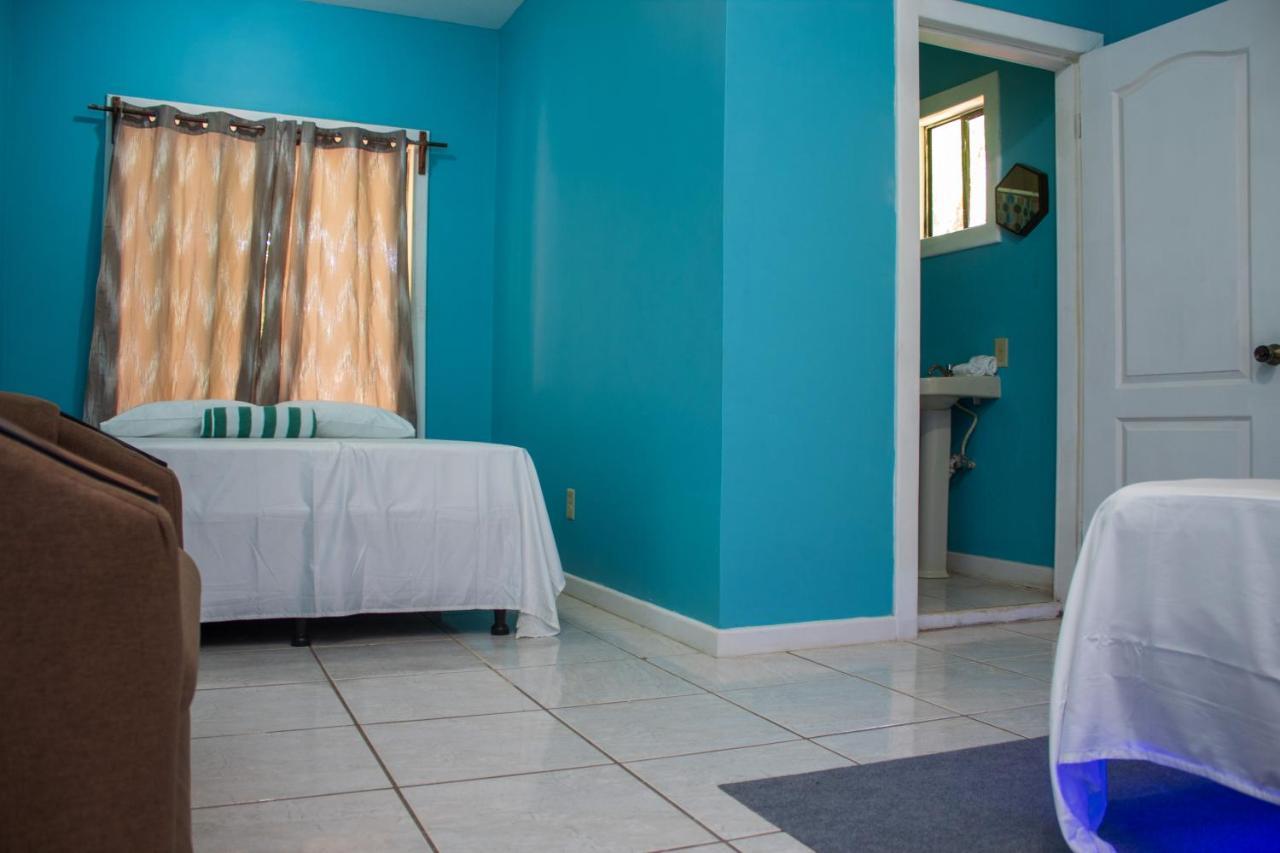Appartement Bliss On The Bay For A Family à West End Extérieur photo